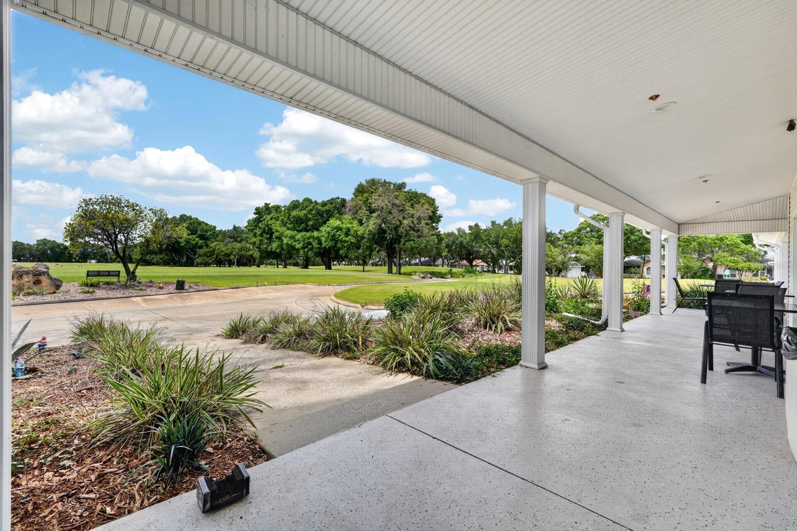 Clubhouse patio - 3250 BAILEY ANN DR, ORMOND BEACH