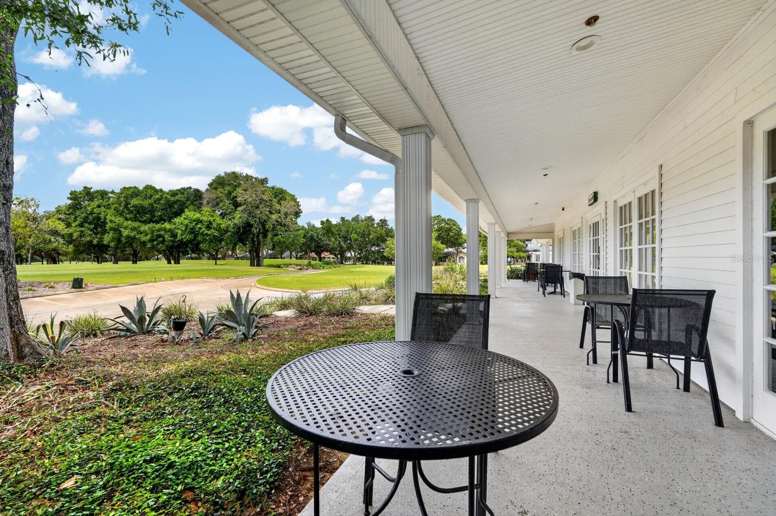 Clubhouse patio - 3250 BAILEY ANN DR, ORMOND BEACH