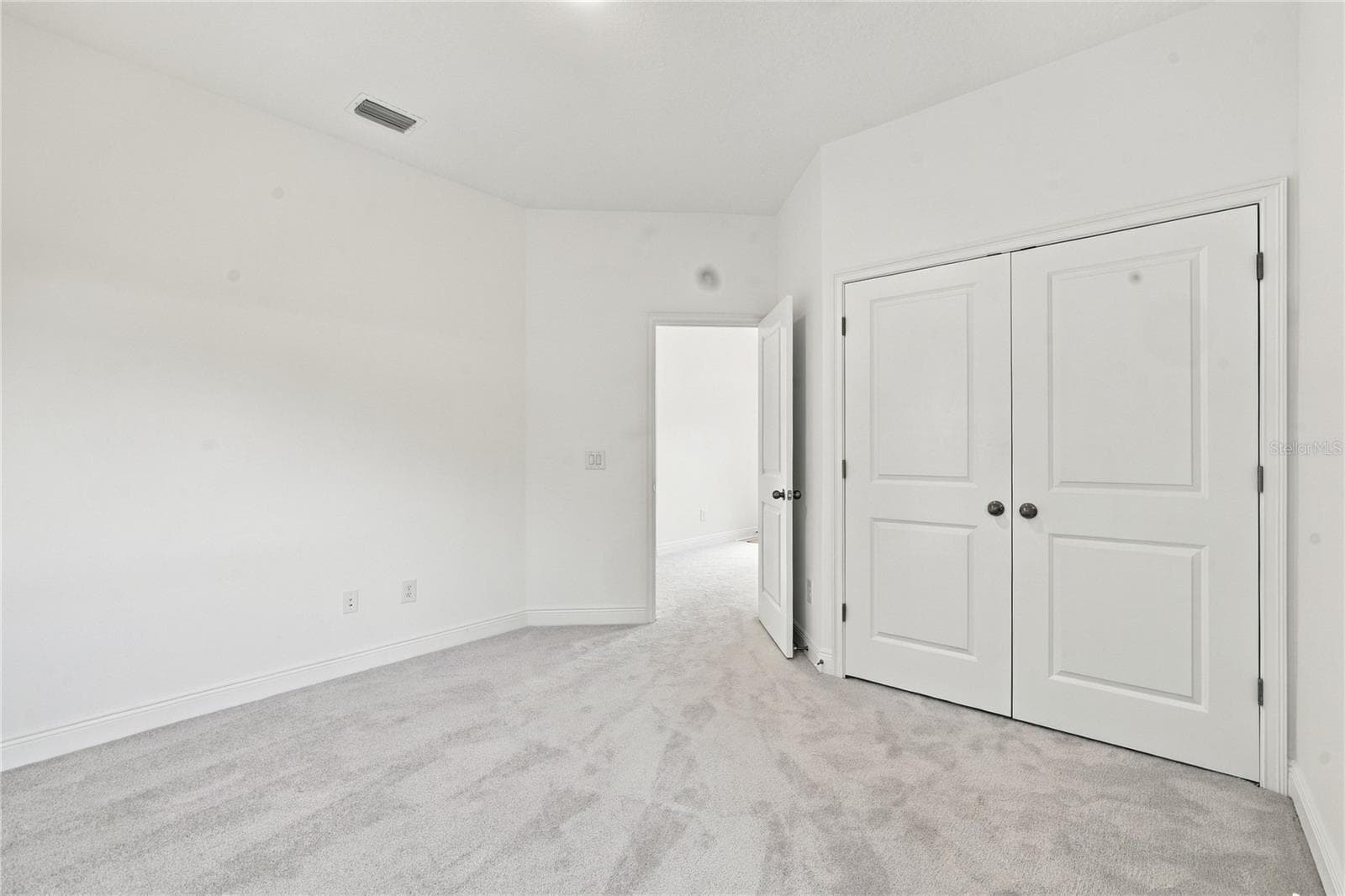 Single Family Residence at 3033 54TH AVE N, ST PETERSBURG, photo 13 of 49