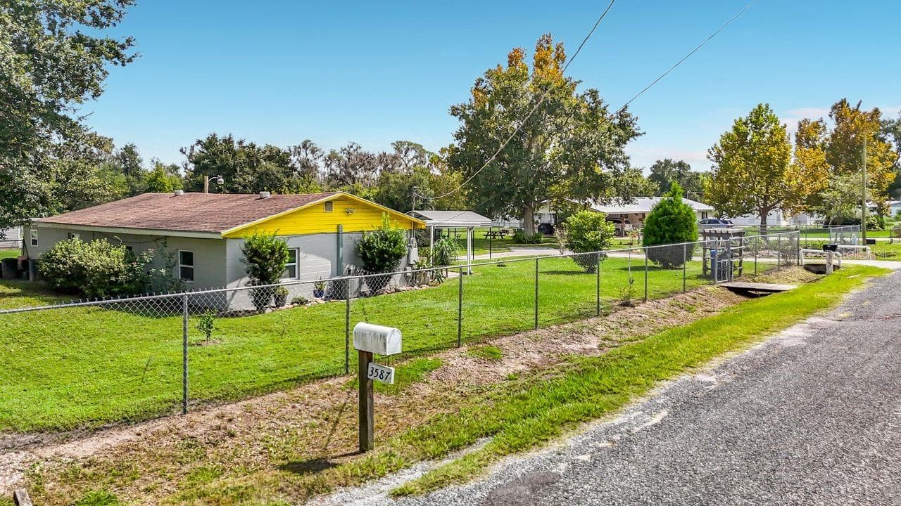 Full perimeter 6 feet new fencing around property - 3569 PITTMAN RD, DOVER