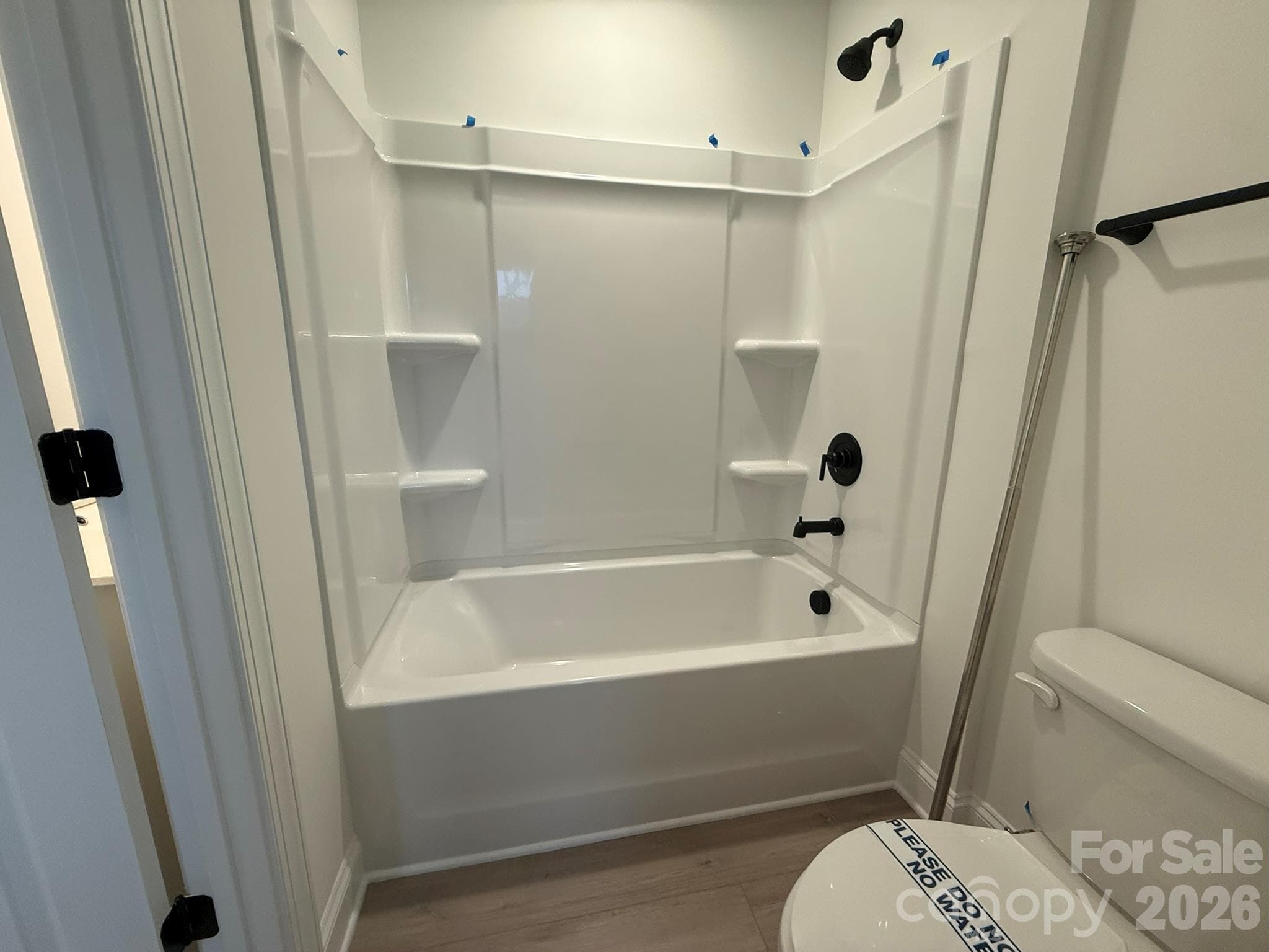 Jack and Jill bath - 4482 Blue Mound Court, Stanley