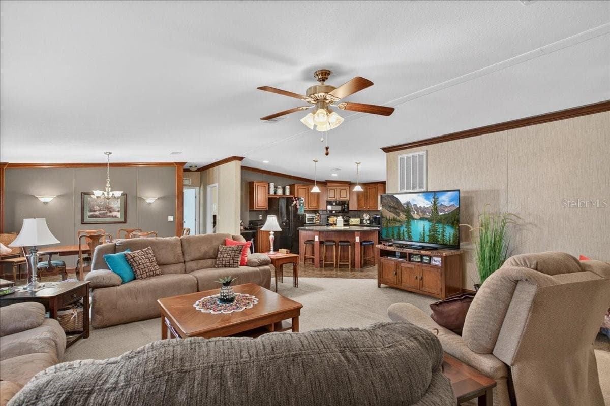 Manufactured Home at 14420 SW TUSTENUGGEE AVE, FORT WHITE, photo 10 of 31