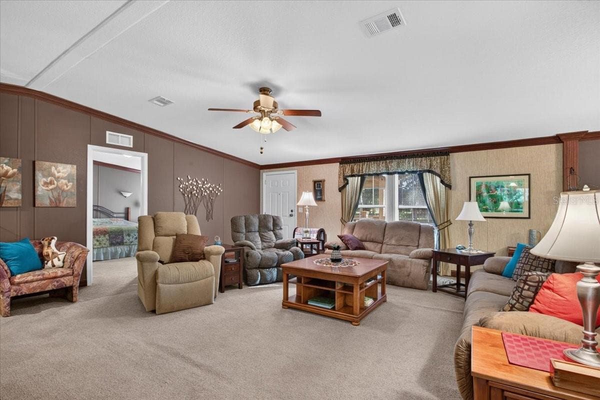 Manufactured Home at 14420 SW TUSTENUGGEE AVE, FORT WHITE, photo 13 of 31