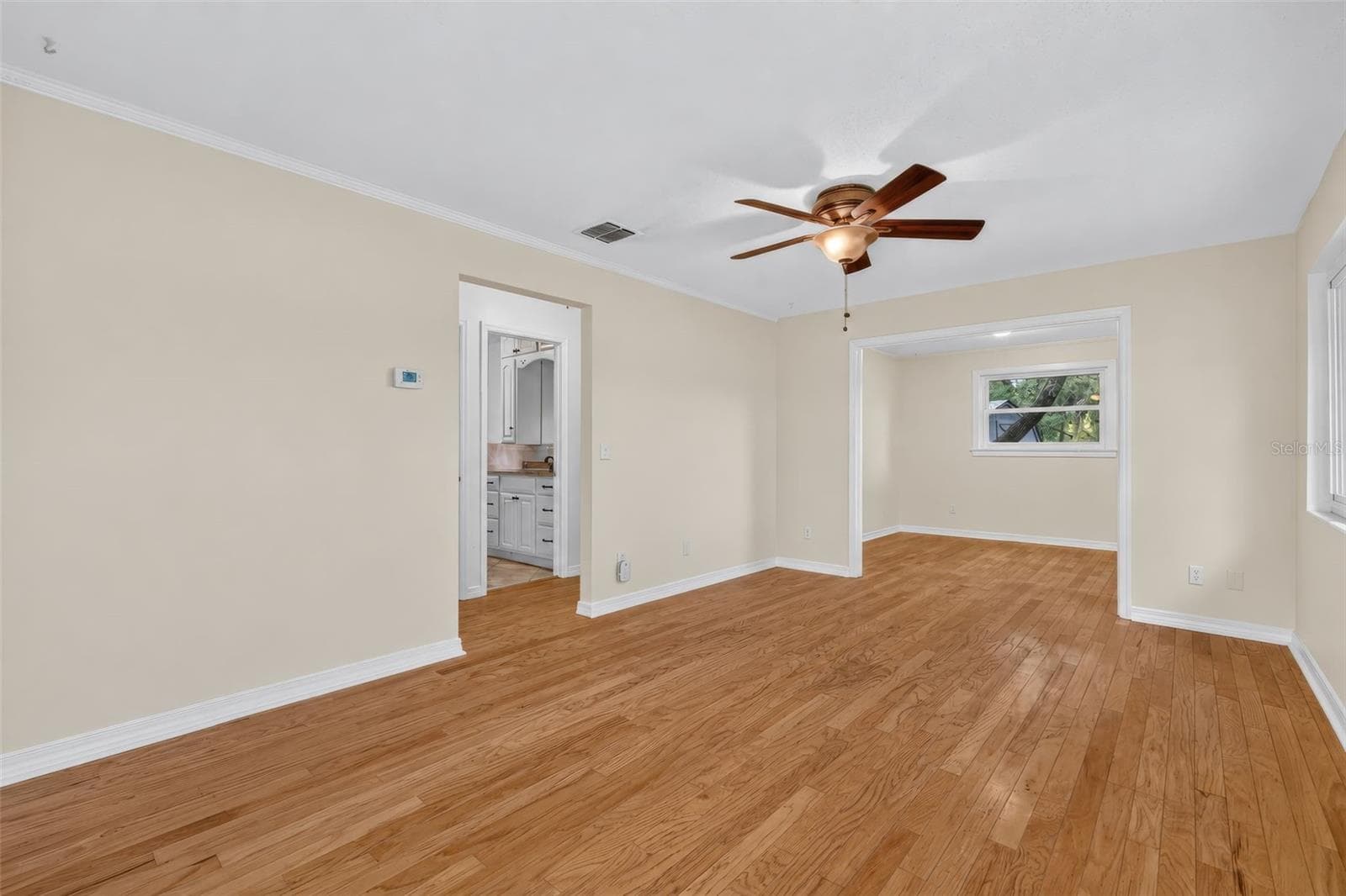Living room - 552 HIGHLAND DR, EUSTIS