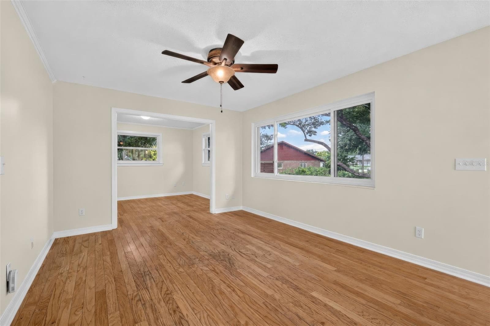 Living room - 552 HIGHLAND DR, EUSTIS