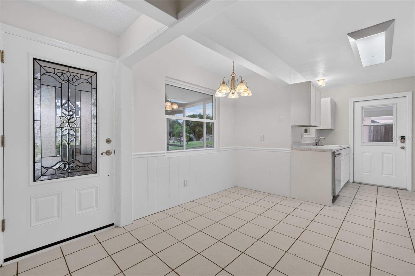Dinette - 552 HIGHLAND DR, EUSTIS