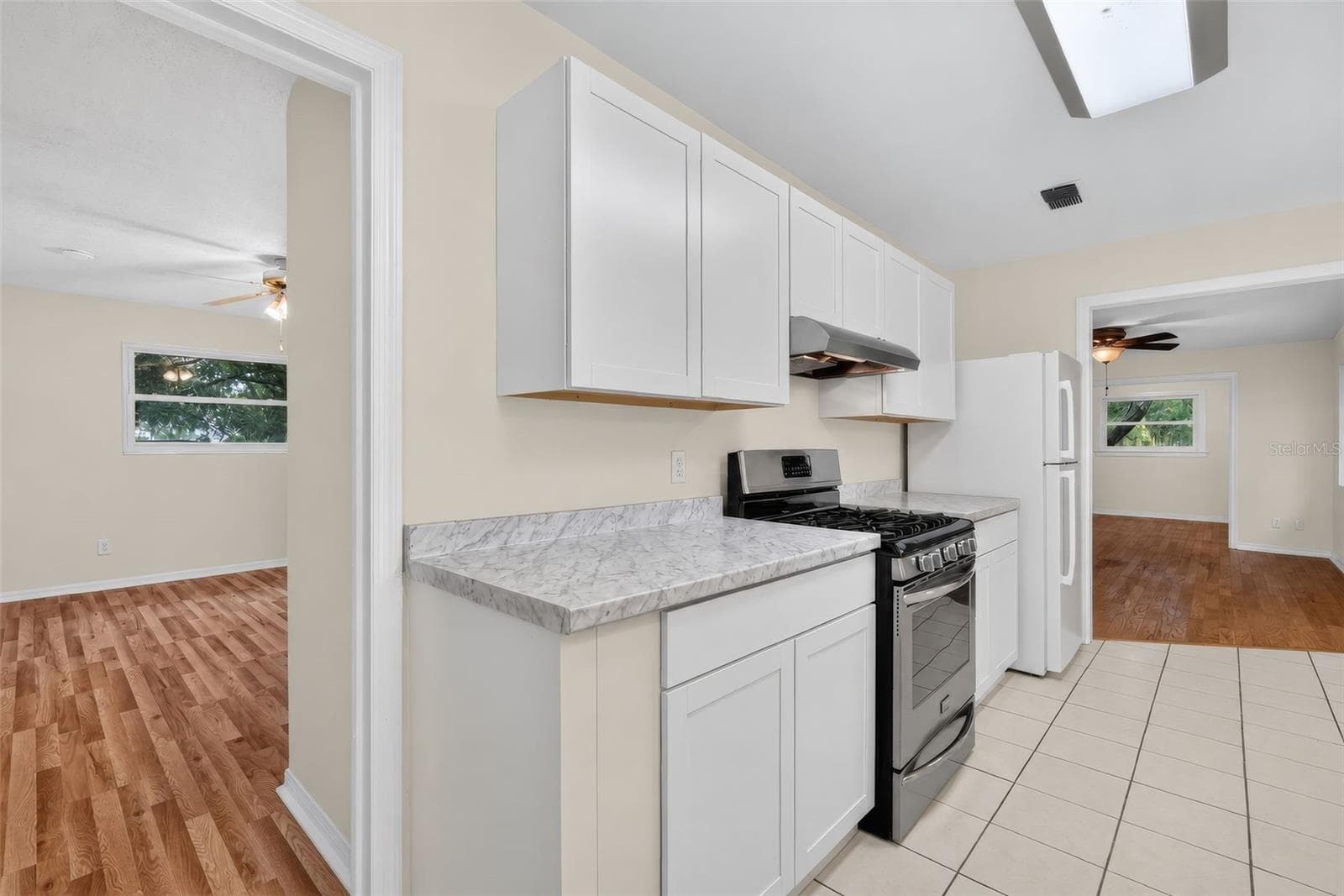 Kitchen - 552 HIGHLAND DR, EUSTIS