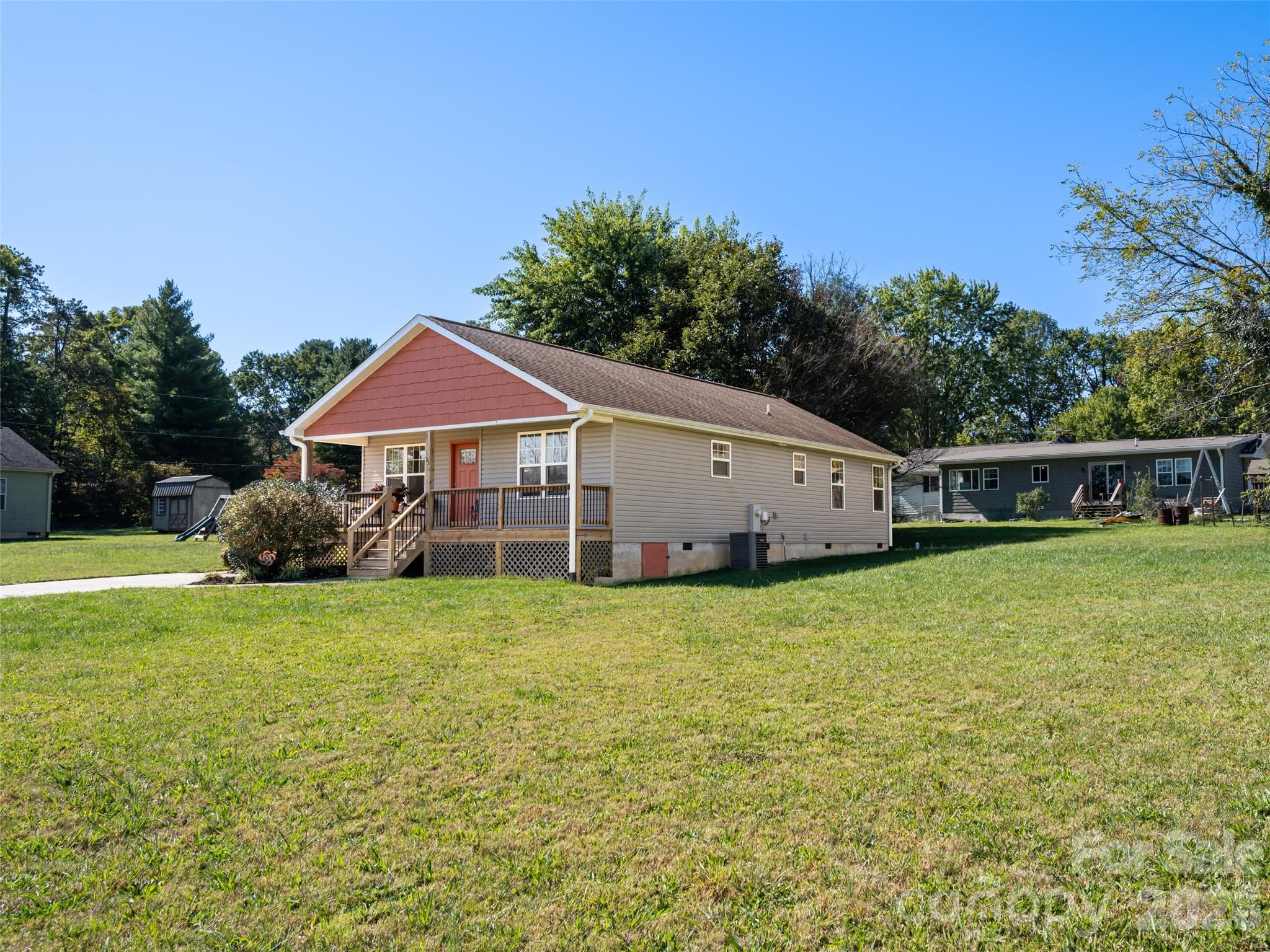 Single Family Residence at 33 Sherman Meadows Drive, East Flat Rock, photo 33 of 34