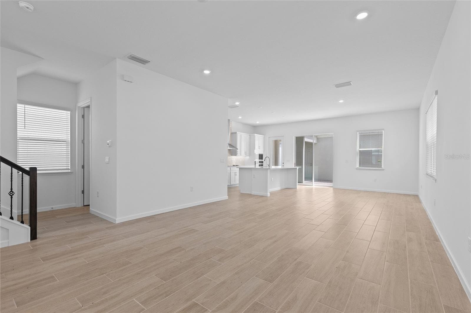 Single Family Residence at 13013 SERENE GLADE RD, WINTER GARDEN, photo 5 of 42