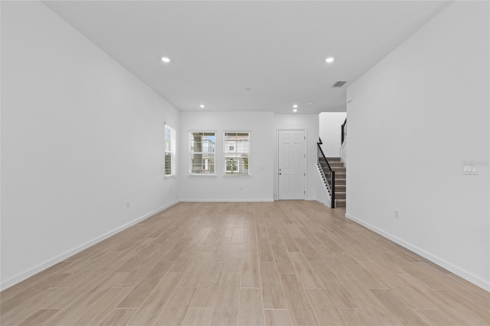 Single Family Residence at 13013 SERENE GLADE RD, WINTER GARDEN, photo 6 of 42