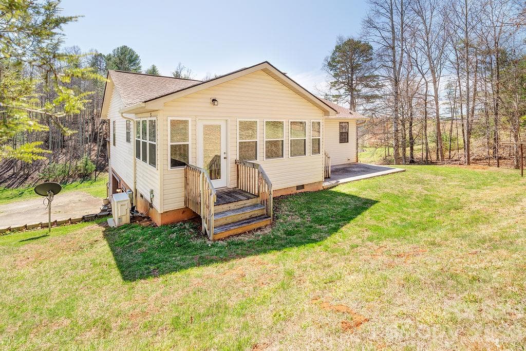 Single Family Residence at 216 Pickens Road, Weaverville, photo 26 of 31