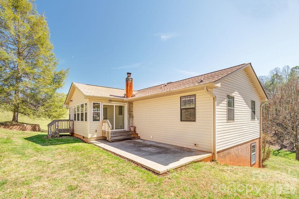 Single Family Residence at 216 Pickens Road, Weaverville, photo 27 of 31