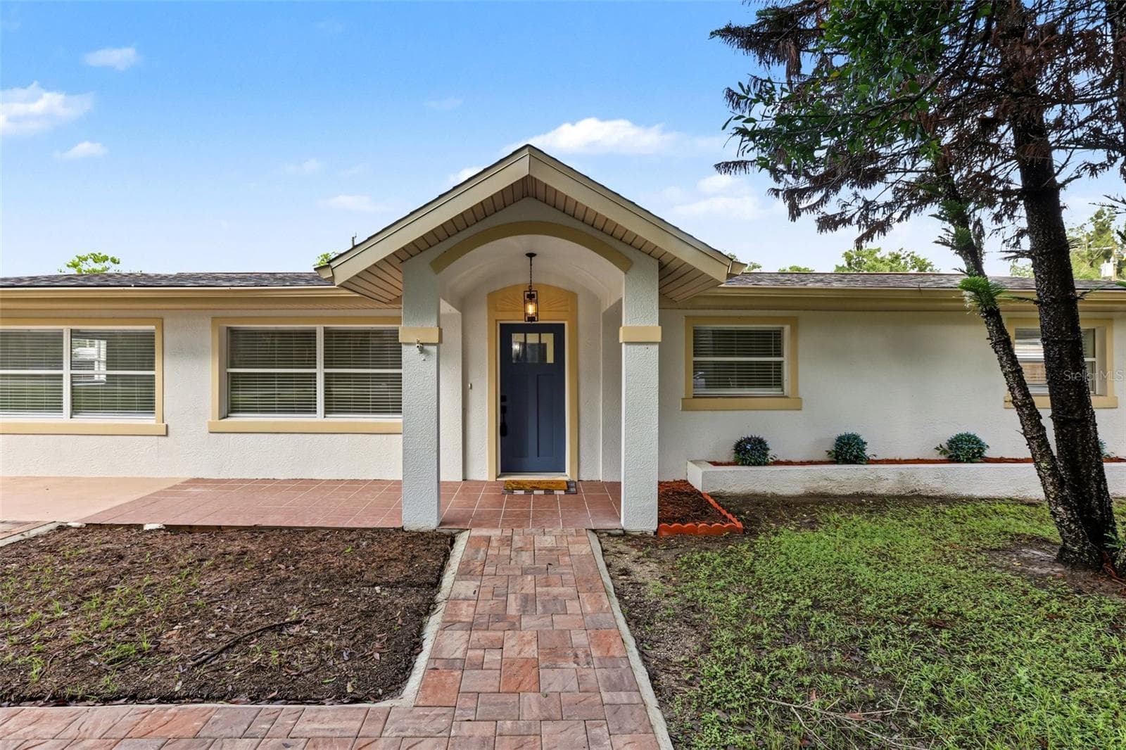 Single Family Residence at 2070 SEMINOLE BLVD, MELBOURNE, photo 3 of 32