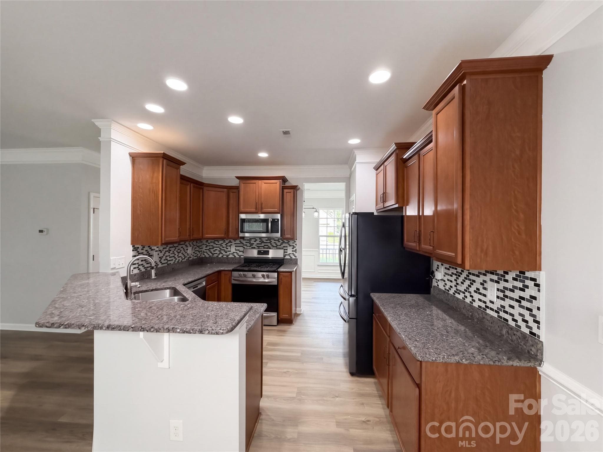 Single Family Residence at 4014 Northerly Island Court, Gastonia, photo 2 of 36