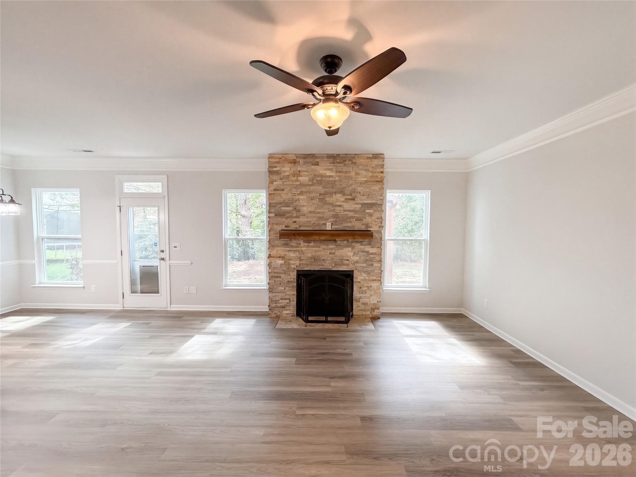 Single Family Residence at 4014 Northerly Island Court, Gastonia, photo 3 of 36