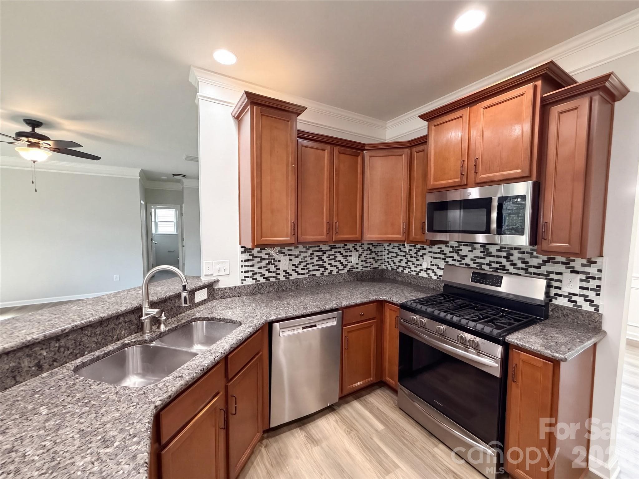 Single Family Residence at 4014 Northerly Island Court, Gastonia, photo 7 of 36