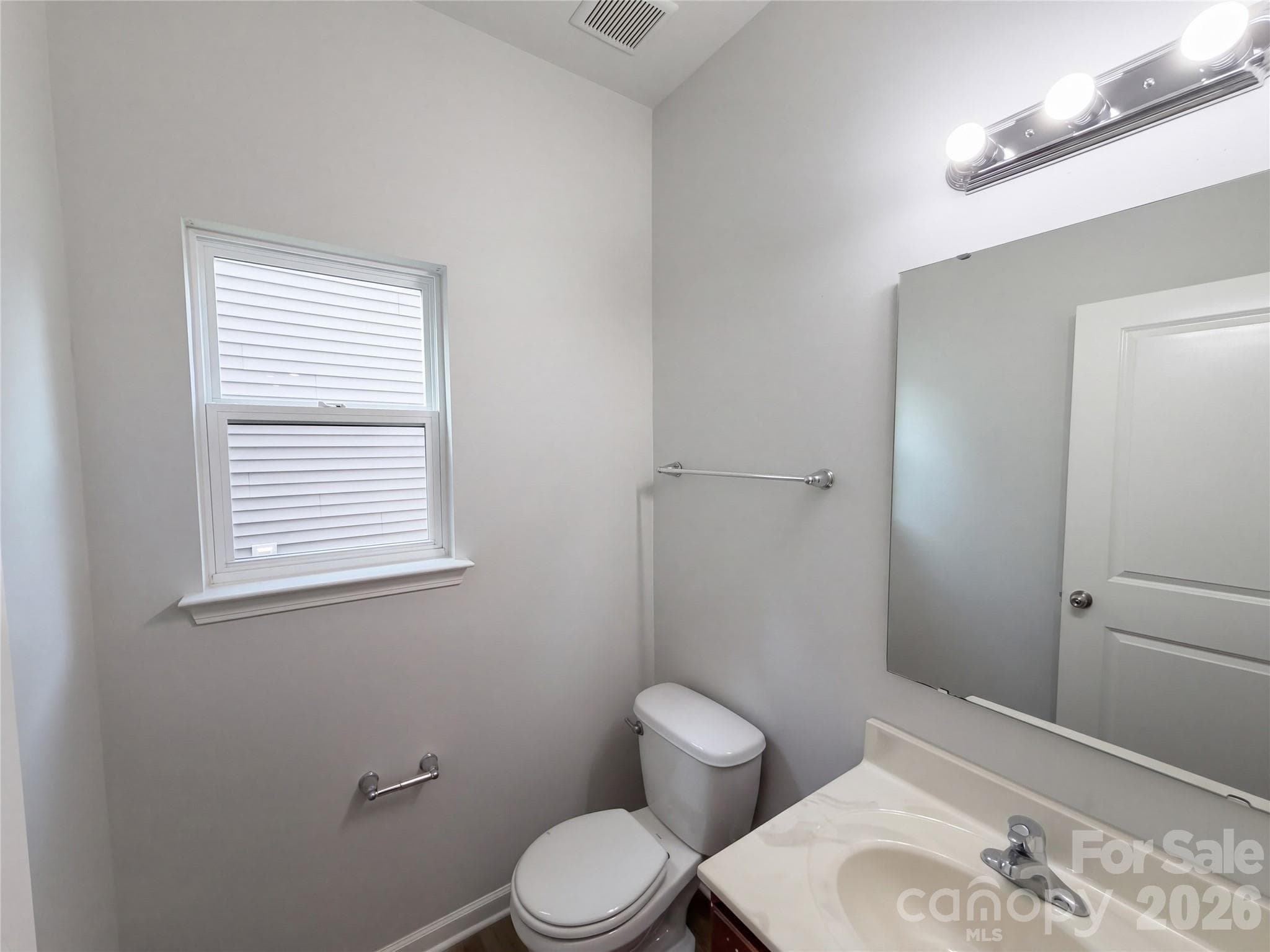 Single Family Residence at 4014 Northerly Island Court, Gastonia, photo 14 of 36