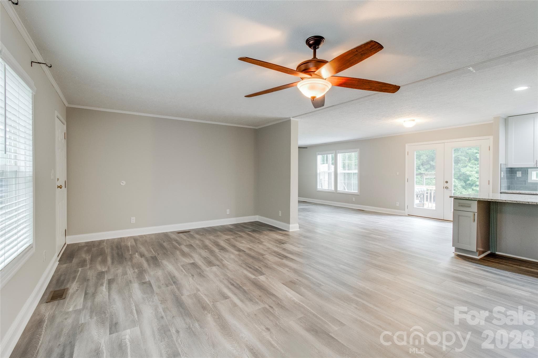 Single Family Residence at 635 Monticello Road, Lancaster, photo 5 of 33