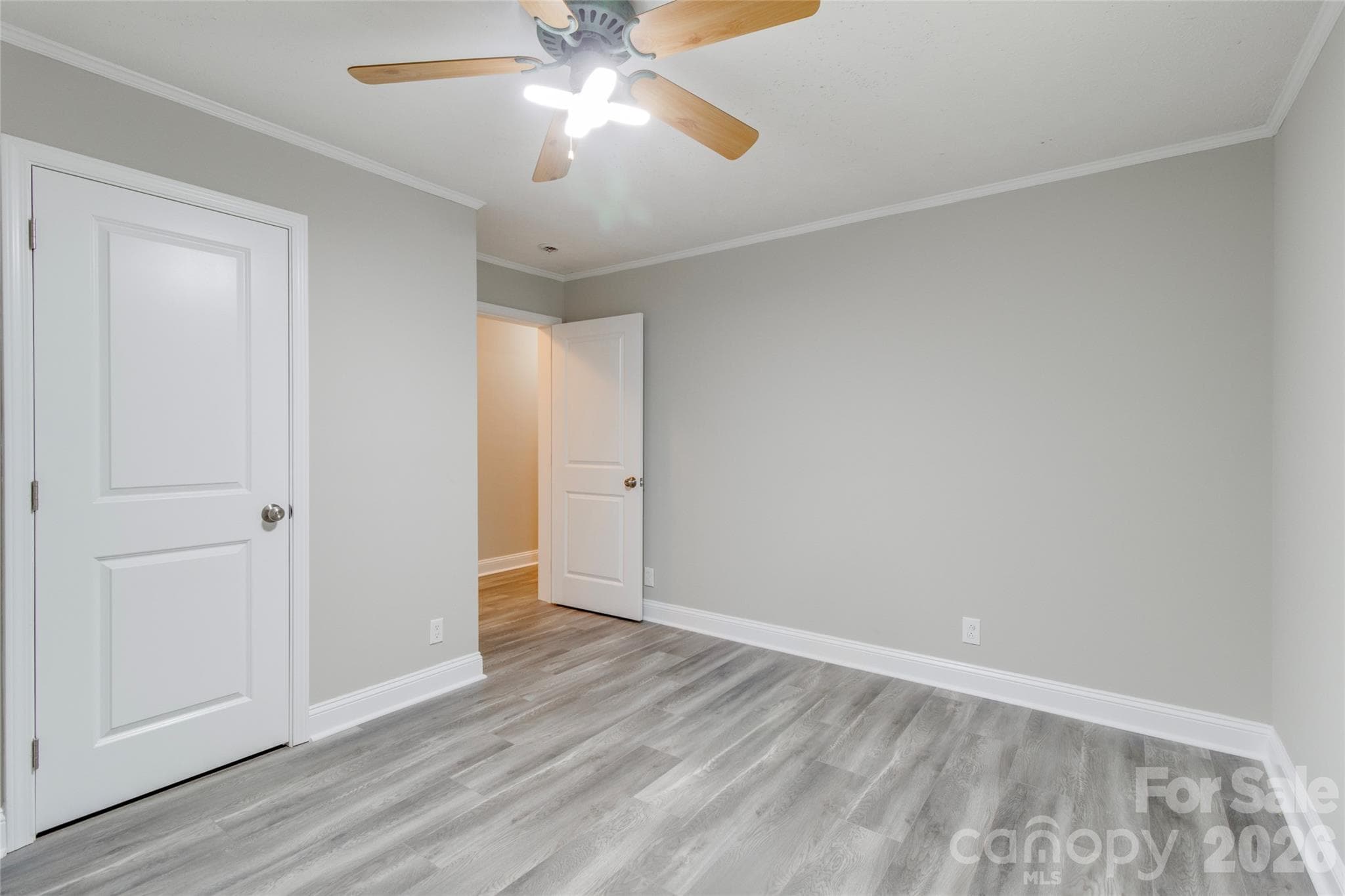 Single Family Residence at 635 Monticello Road, Lancaster, photo 20 of 33