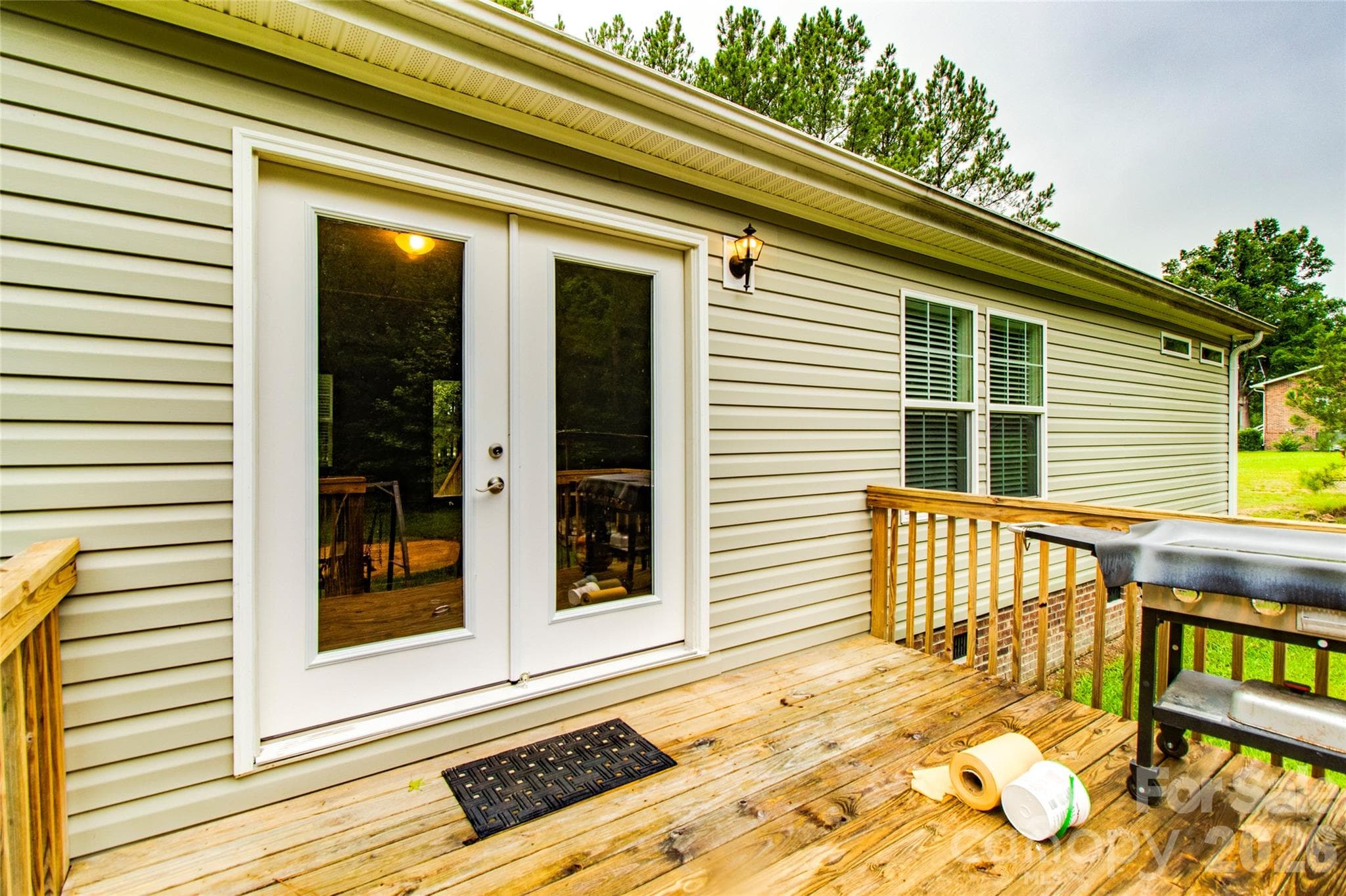 Single Family Residence at 635 Monticello Road, Lancaster, photo 26 of 33