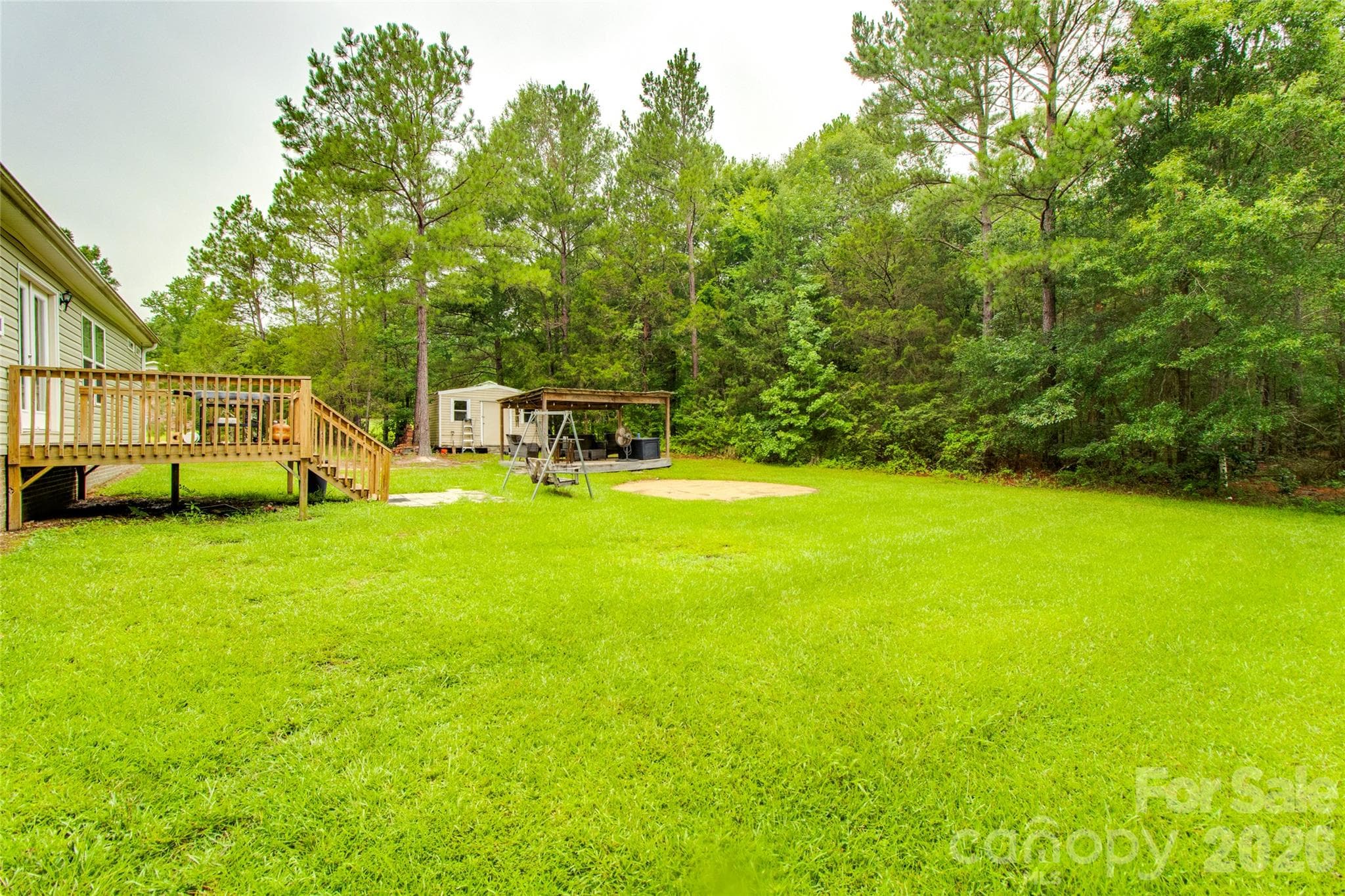 Private yard, 2 acre lot - 635 Monticello Road, Lancaster