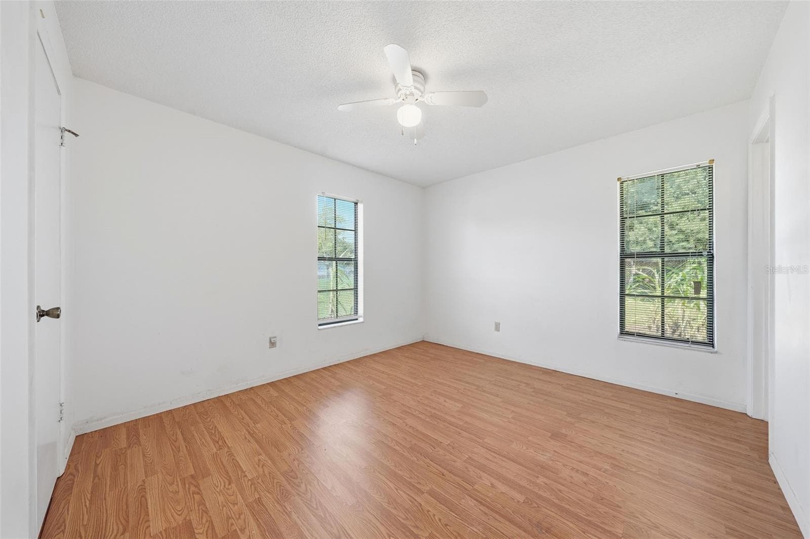 Single Family Residence at 1069 MILDRED DIXON WAY, WINTER GARDEN, photo 10 of 16