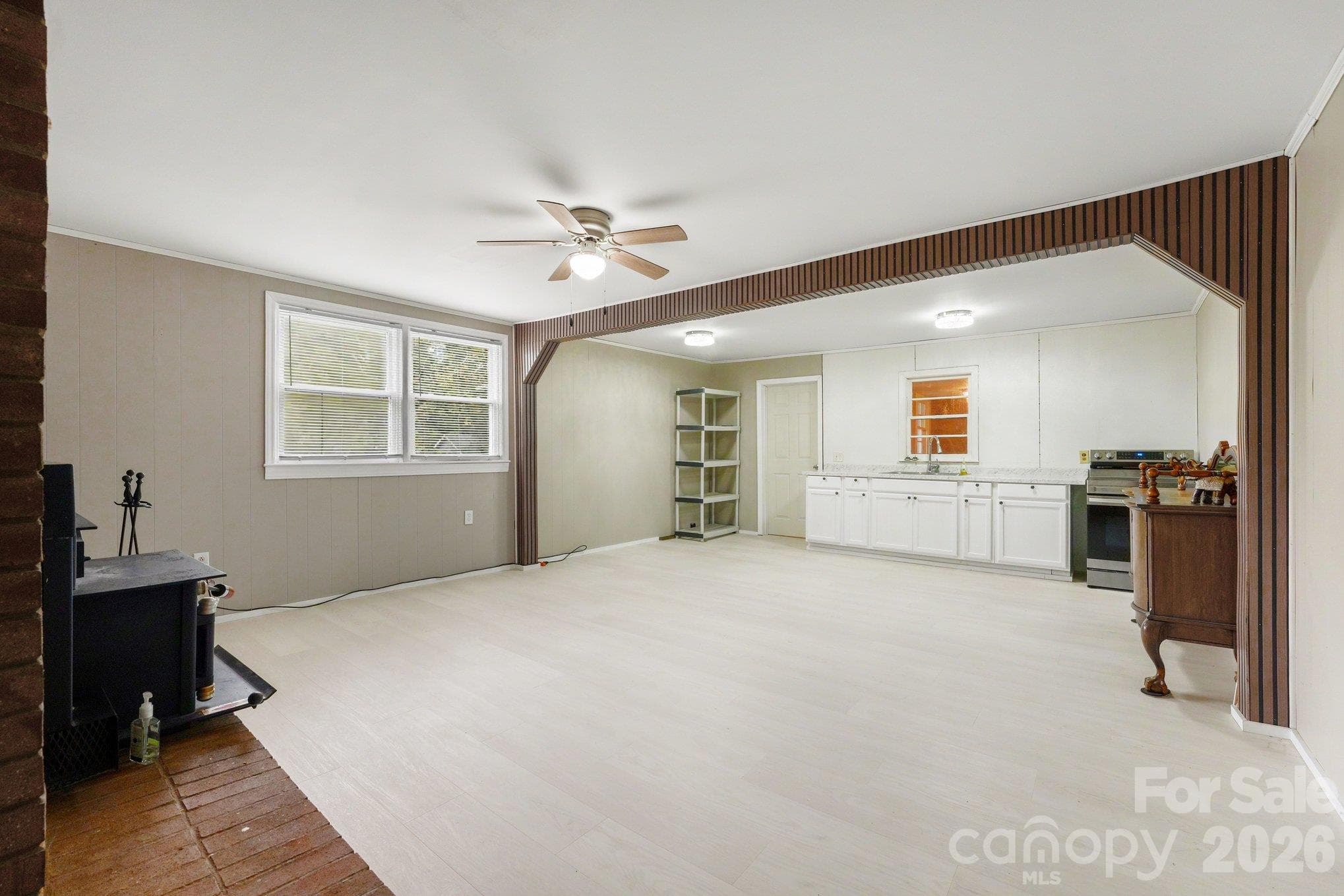 Single Family Residence at 144 Ginger Lane, Mooresville, photo 5 of 26