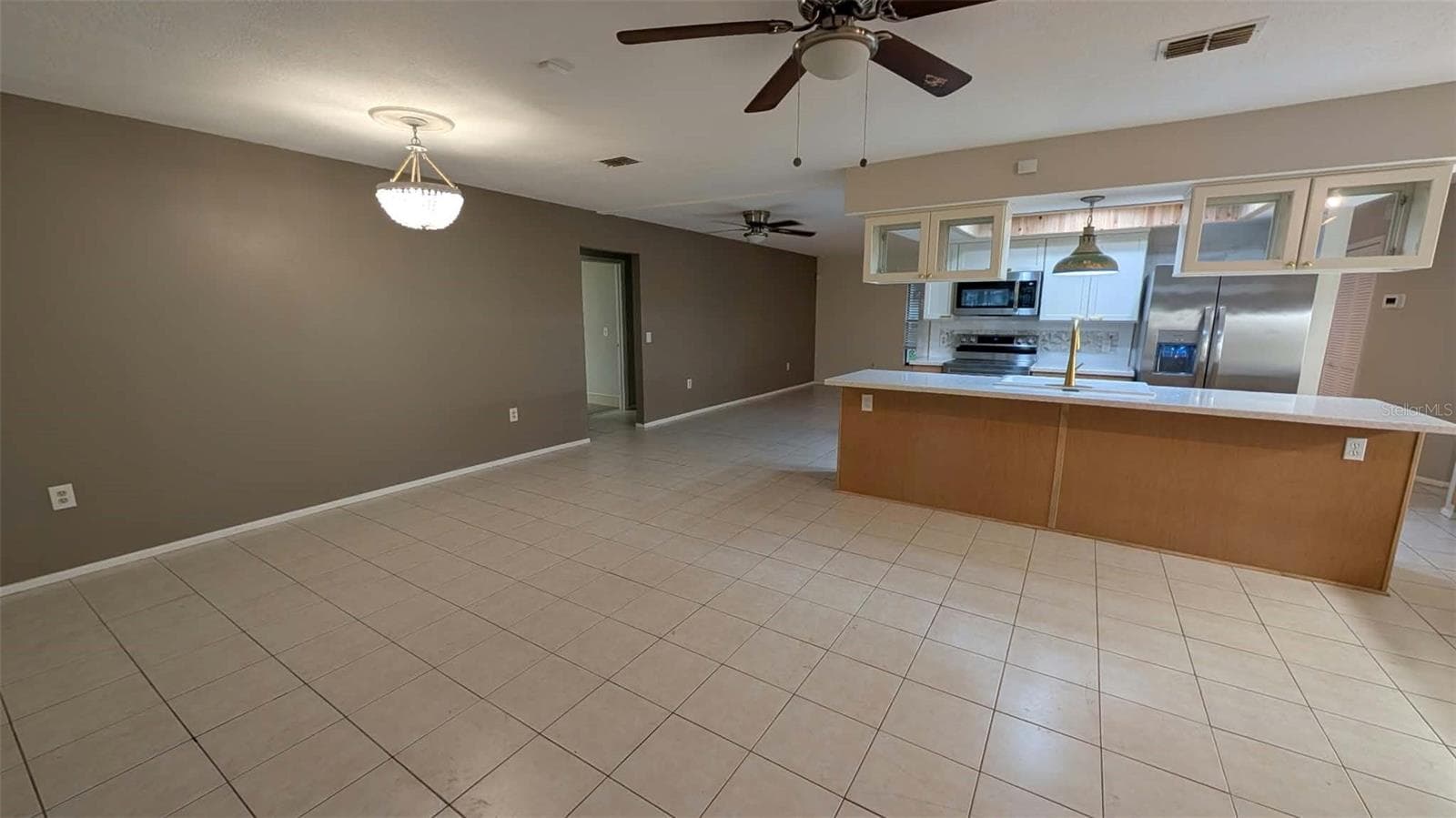 Single Family Residence at 12408 GOLDEN OAK CIR, HUDSON, photo 8 of 61