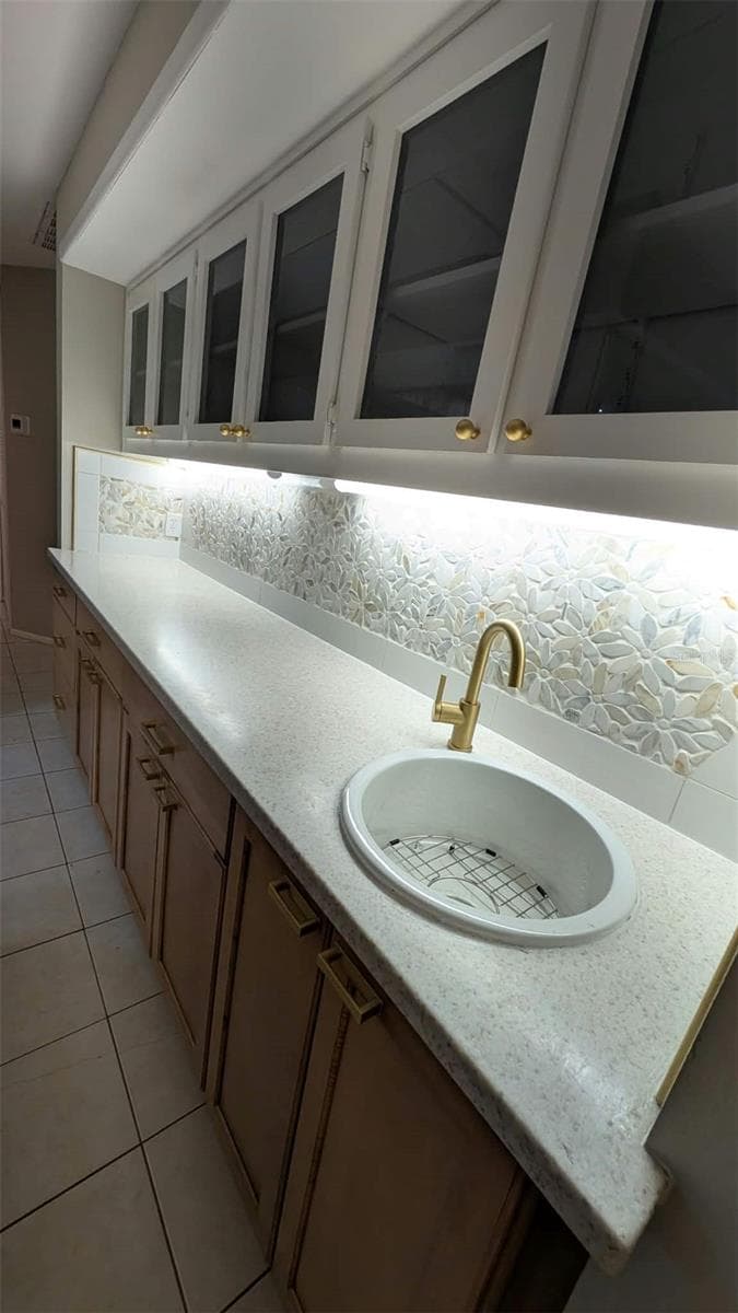 Single Family Residence at 12408 GOLDEN OAK CIR, HUDSON, photo 13 of 61