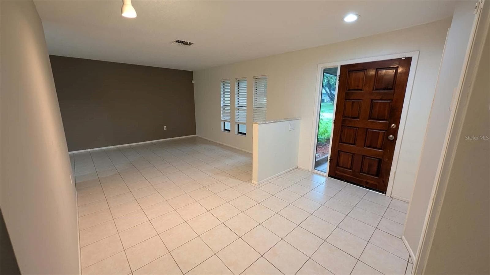 Single Family Residence at 12408 GOLDEN OAK CIR, HUDSON, photo 14 of 61