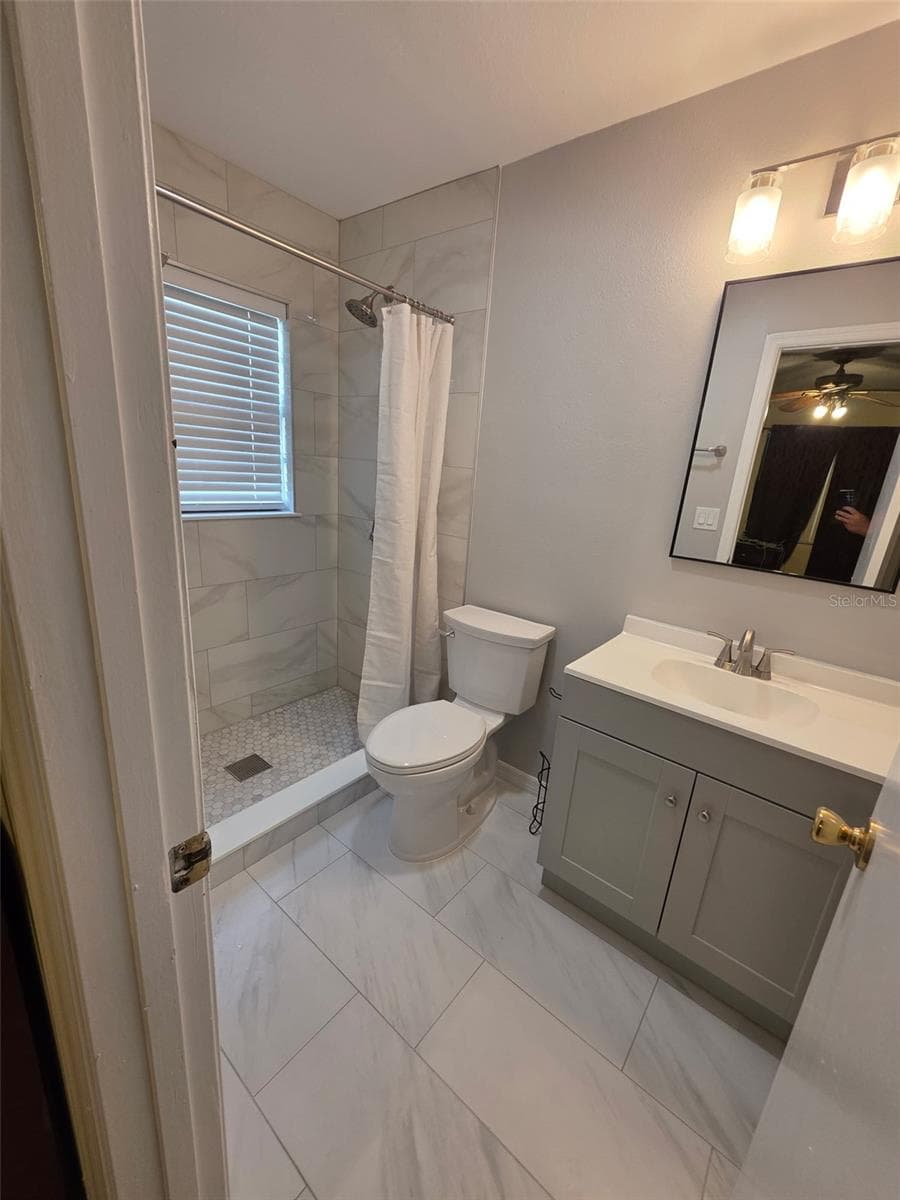Duplex at 821 SLEEPY HARBOUR DR, OCOEE, photo 7 of 16