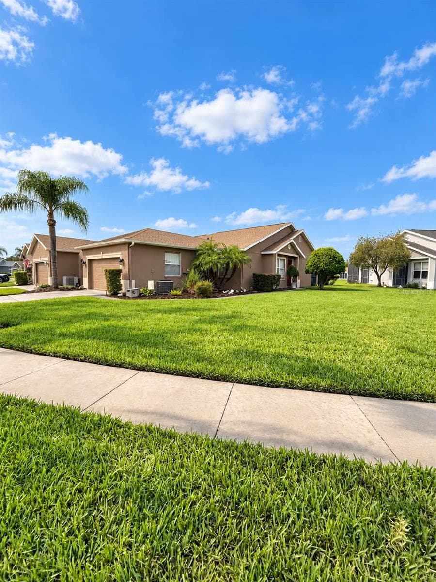 Villa at 21129 DIAMONTE DR, LAND O LAKES, photo 3 of 32