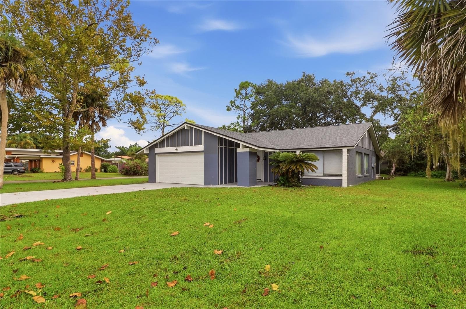 Front Of Structure - 7 CARR LN, PALM COAST
