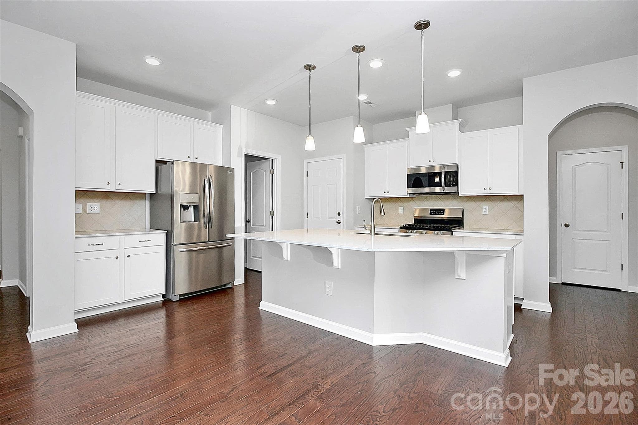 Single Family Residence at 14527 Murfield Court, Charlotte, photo 3 of 35
