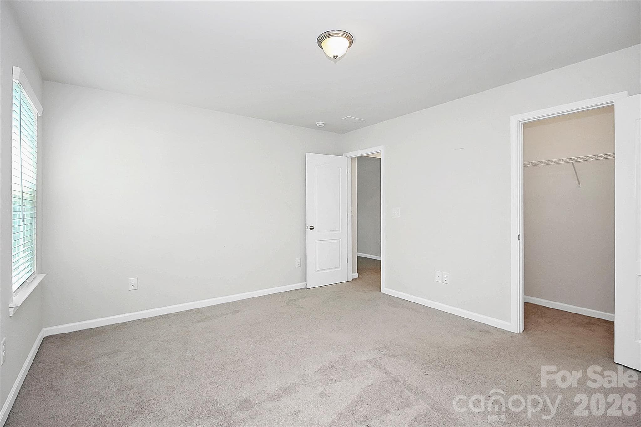 Single Family Residence at 14527 Murfield Court, Charlotte, photo 9 of 35