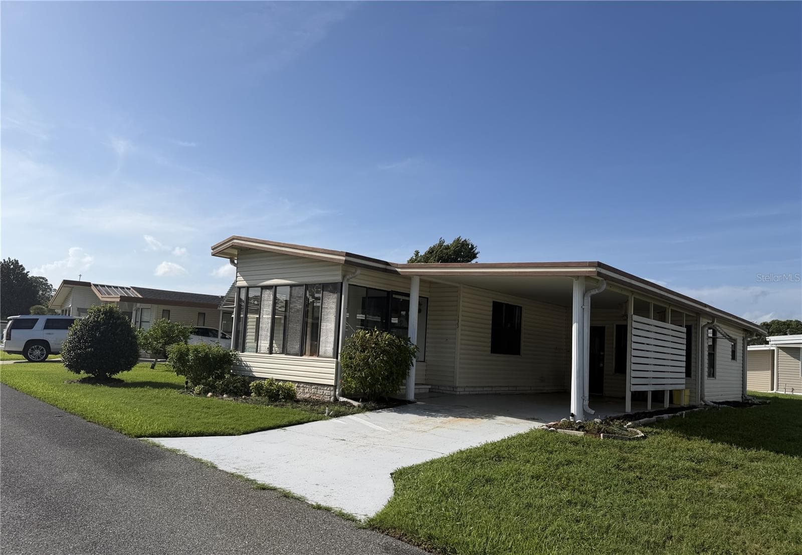 Manufactured Home at 133 HIBISCUS WAY, LEESBURG, photo 3 of 37