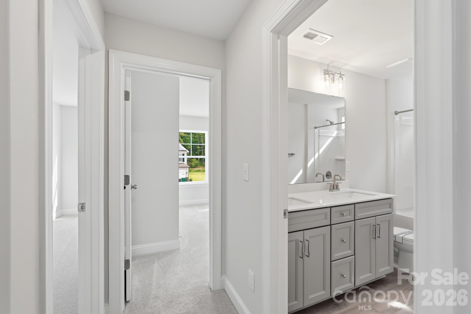 Bath 2 - 13123 Foxberry Road, Charlotte