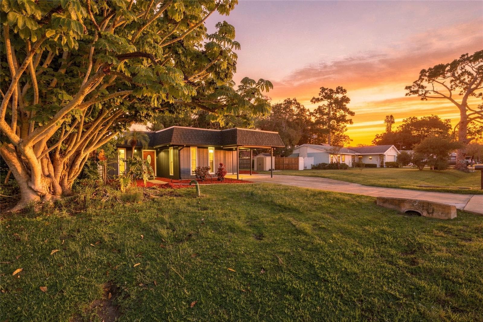 Beautiful Sunset Views to Enjoy at Home - 2629 JAMAICA ST #1, SARASOTA