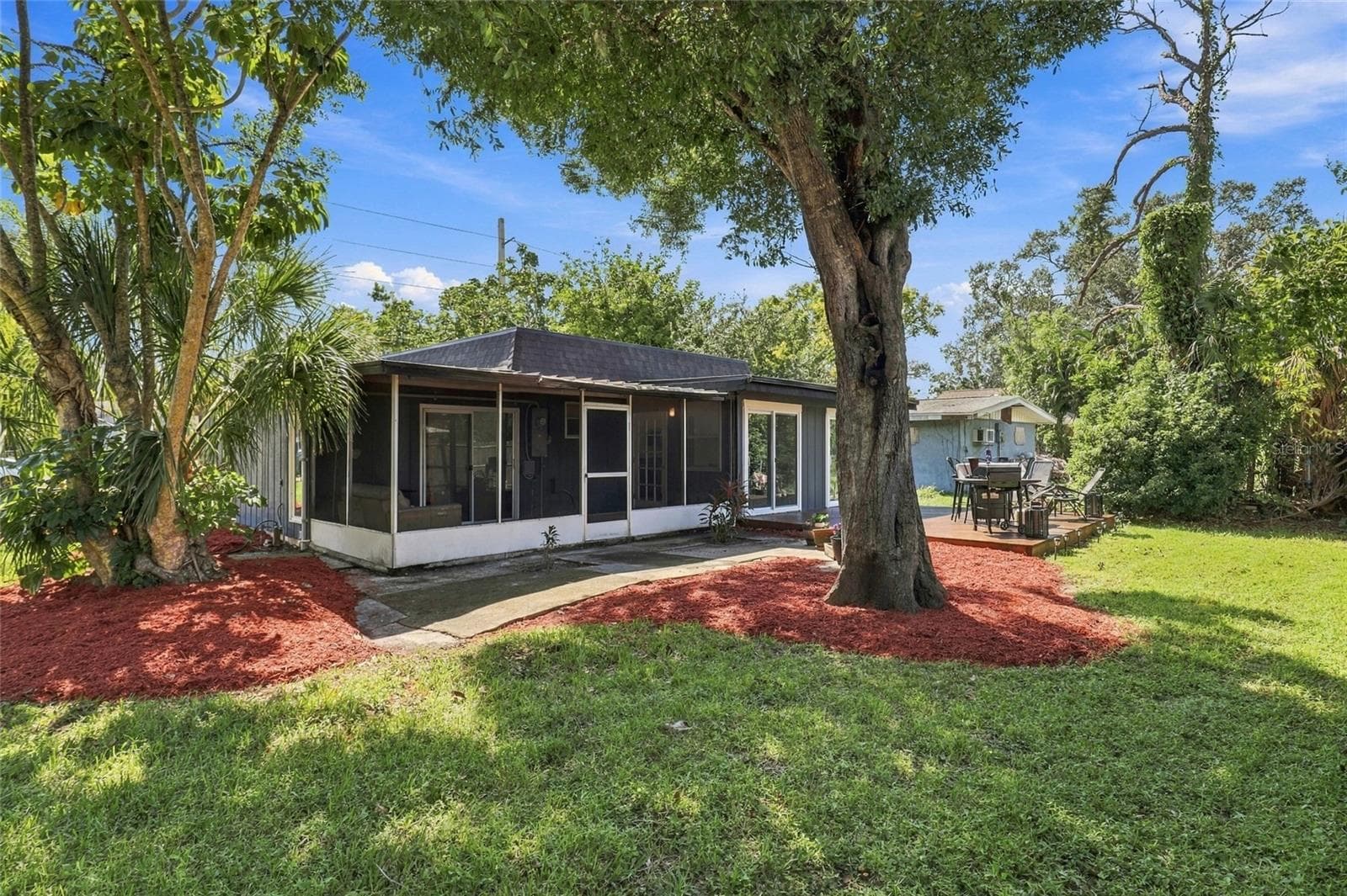 Mature Landscaping Adds Beauty, Charm, and Privacy to the Property - 2629 JAMAICA ST #1, SARASOTA