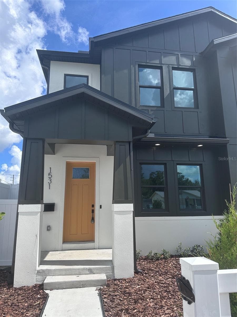 Townhouse at 1531 29TH AVE N, ST PETERSBURG, photo 2 of 21