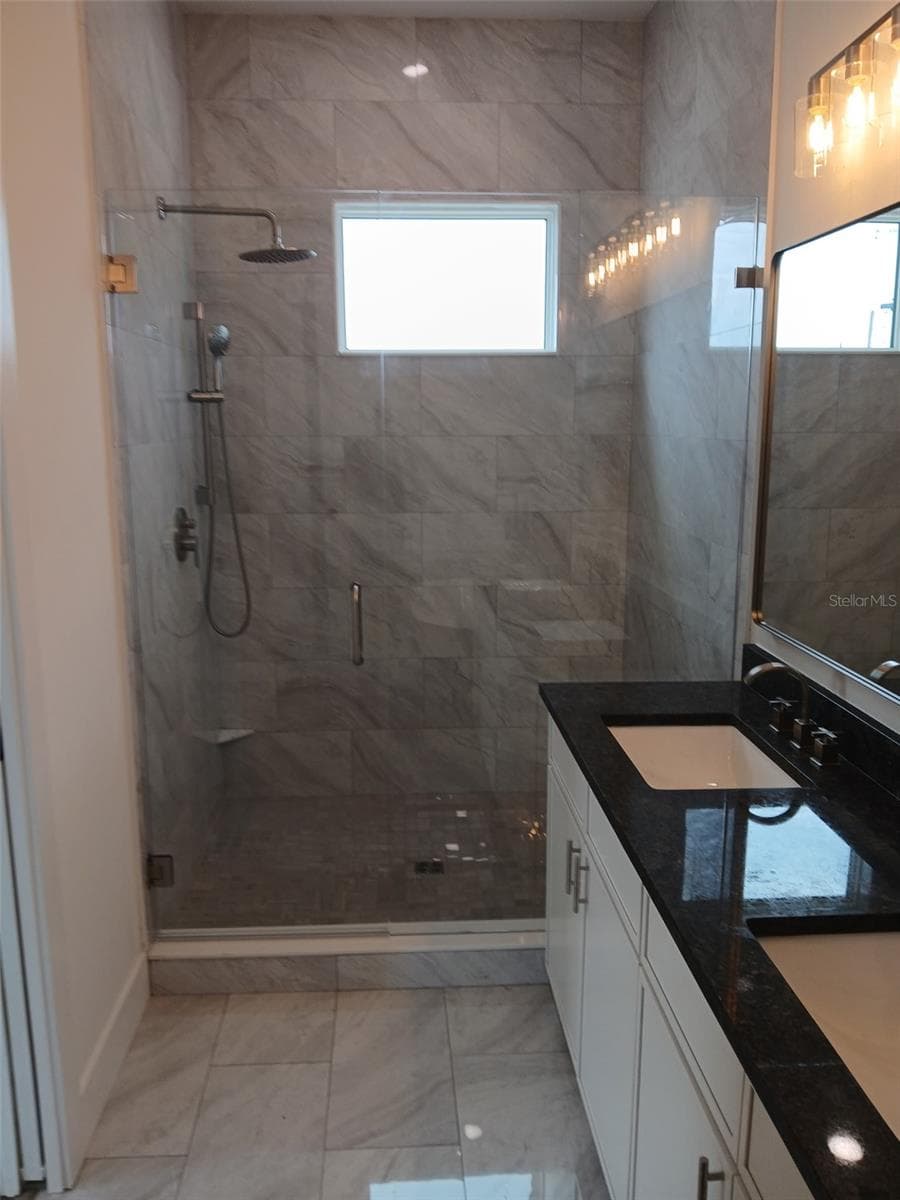 Townhouse at 1531 29TH AVE N, ST PETERSBURG, photo 15 of 21