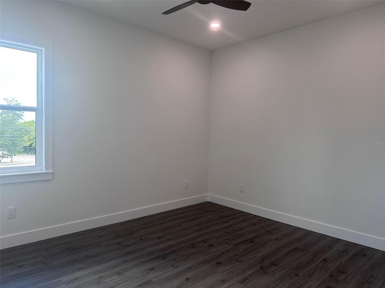 Townhouse at 1531 29TH AVE N, ST PETERSBURG, photo 16 of 21