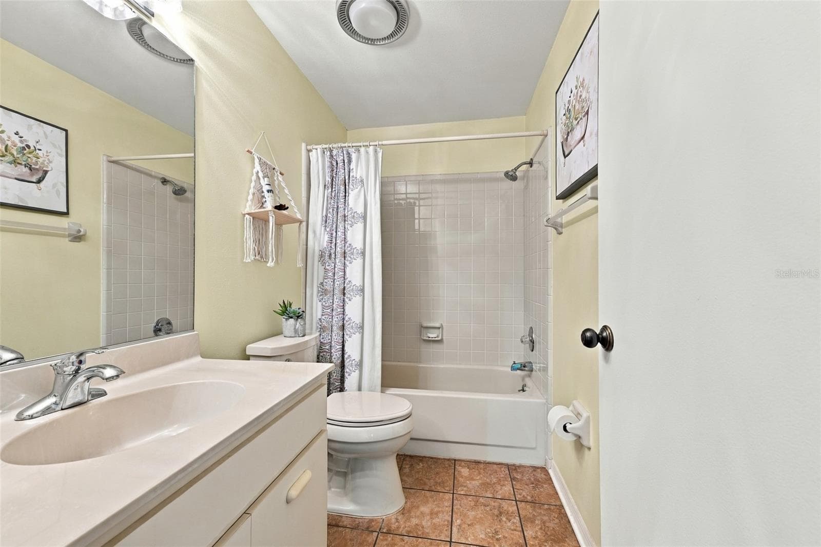 Half Duplex at 1611 WOODMAR DR, SUN CITY CENTER, photo 43 of 48