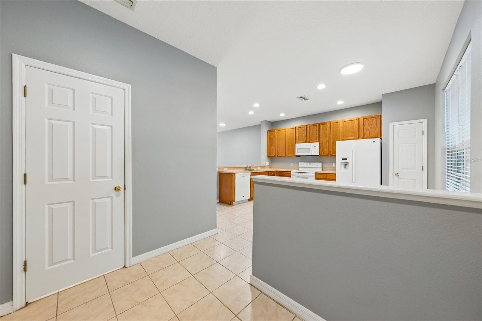 Townhouse at 14101 CHRISTIE DR, LARGO, photo 5 of 54