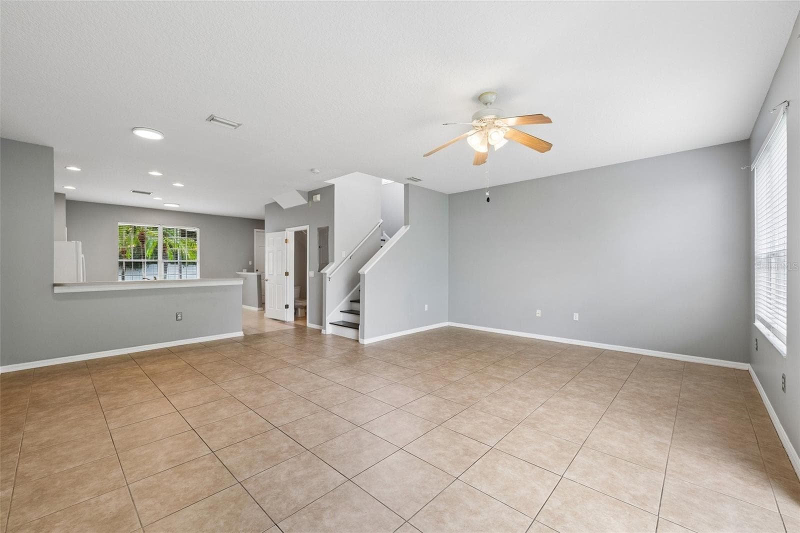 Townhouse at 14101 CHRISTIE DR, LARGO, photo 7 of 54