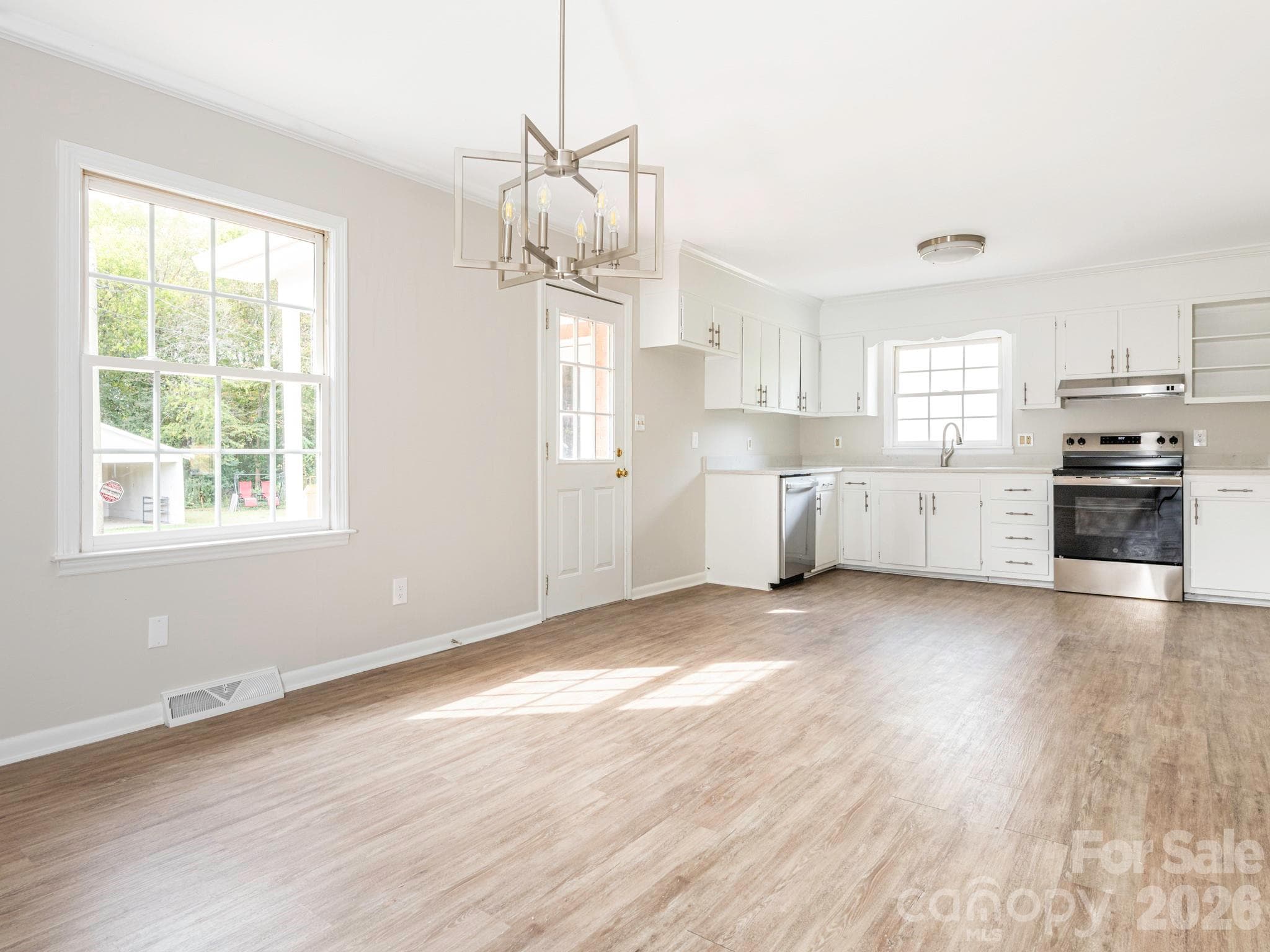 Single Family Residence at 4305 Weddington Road, Concord, photo 3 of 14