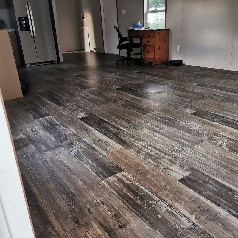 Manufactured Home at 3275 SE 133RD PL, BELLEVIEW, photo 5 of 12