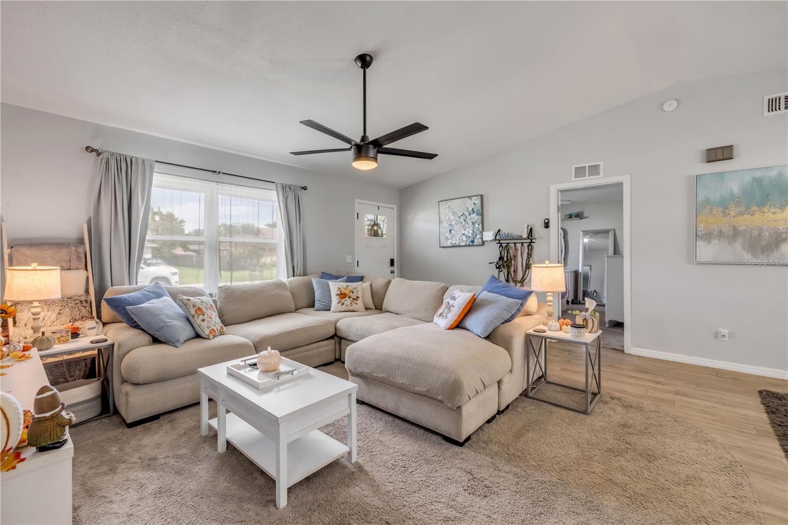 Single Family Residence at 3426 YULE TREE DR, EDGEWATER, photo 7 of 52