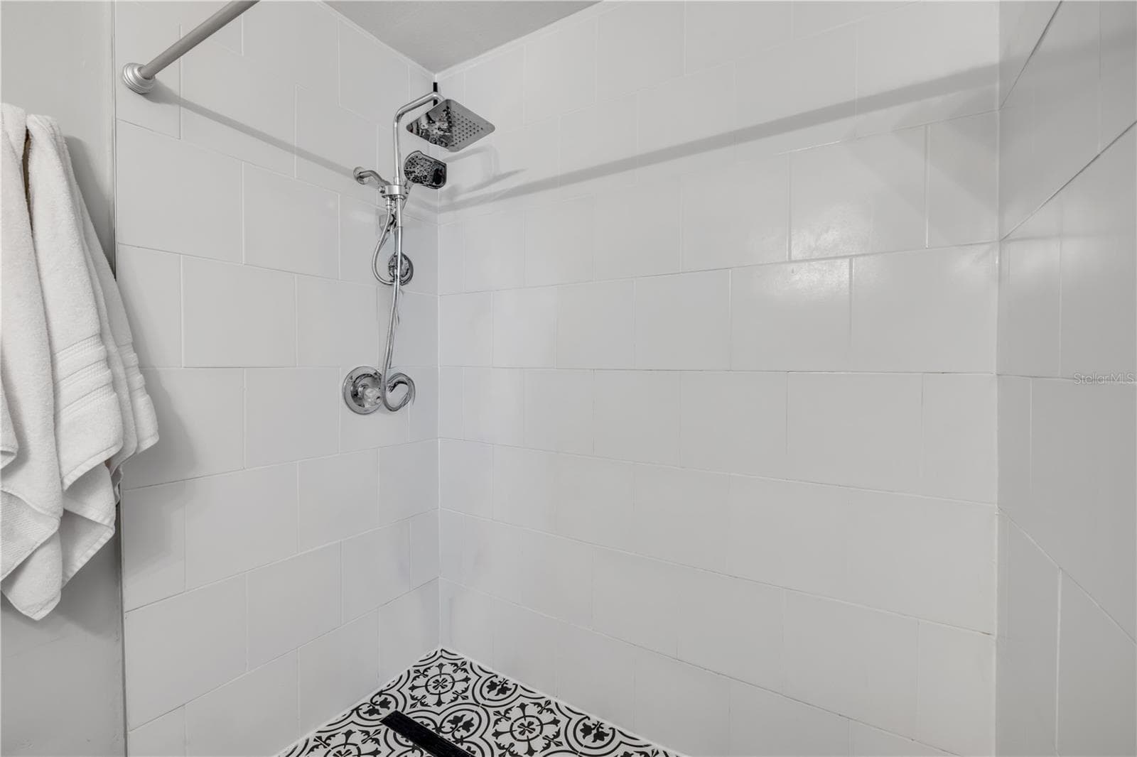 Single Family Residence at 3426 YULE TREE DR, EDGEWATER, photo 29 of 52