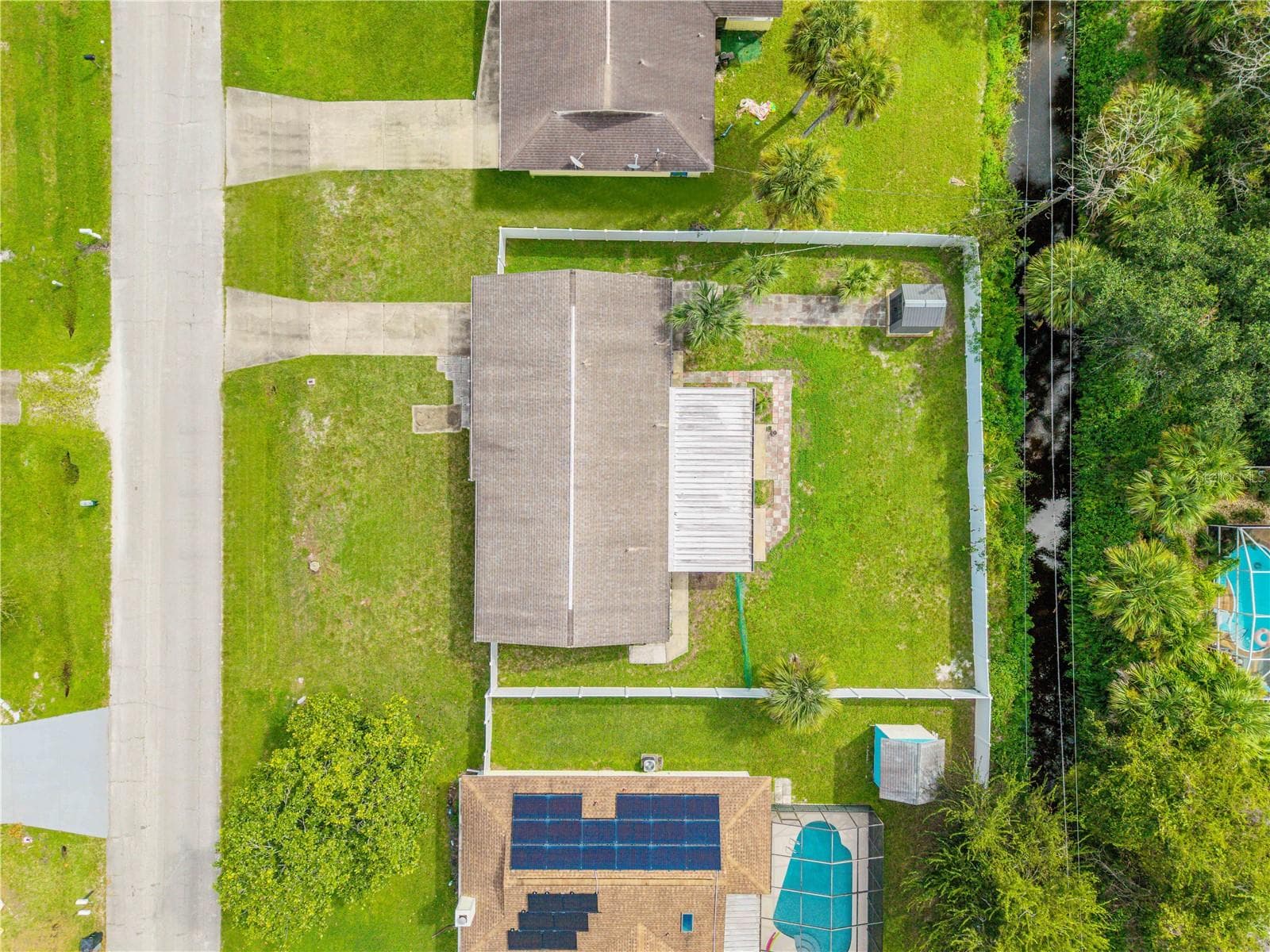 Single Family Residence at 3426 YULE TREE DR, EDGEWATER, photo 40 of 52